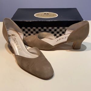 Delman Bistro Taupe Dressbuck Pumps